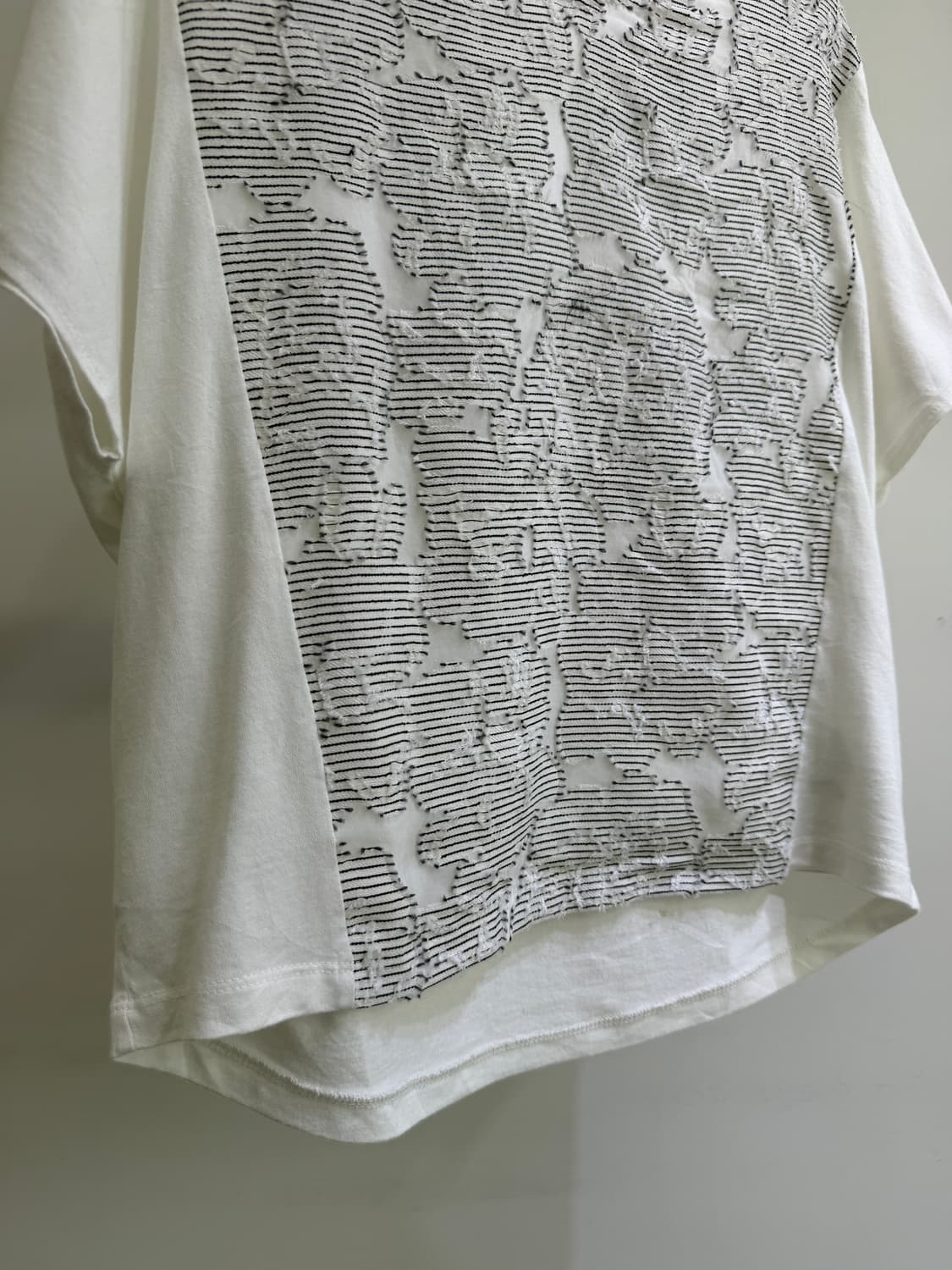 MALLA (Made in Japan) 브이넥 패턴 반팔 티셔츠  상품이미지4