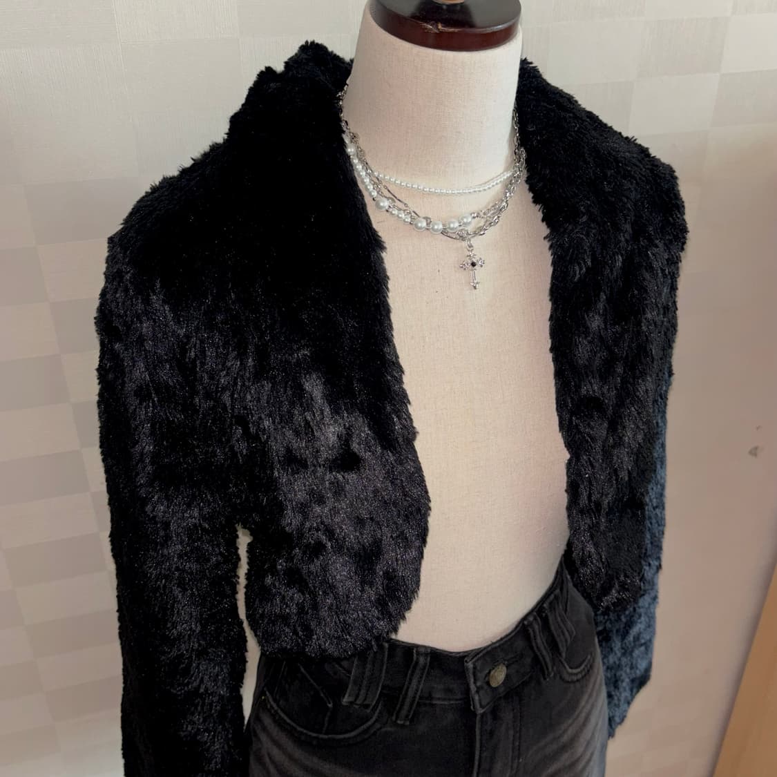 블랙 크롭 퍼 자켓 상품이미지2