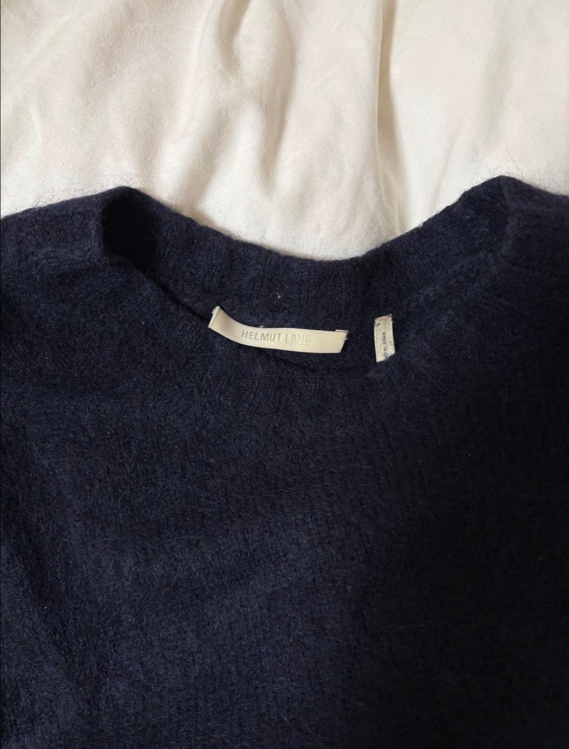 헬무트랭 브러시드 알파카 니트 네이비 상품이미지4