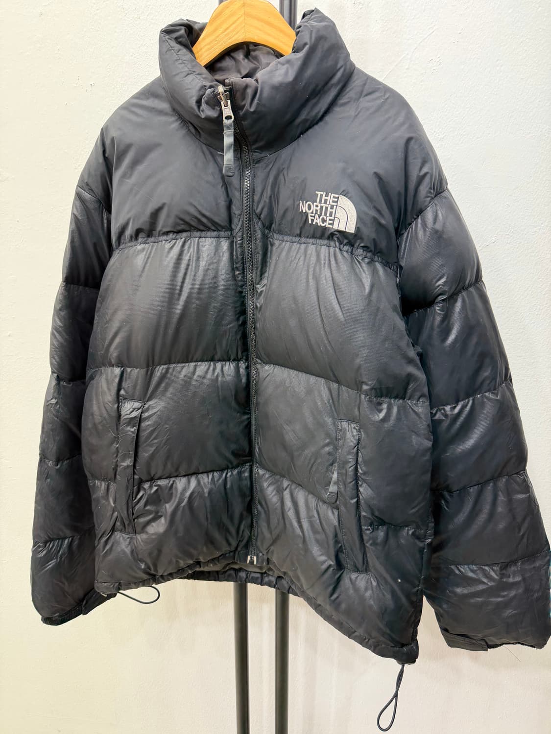 정품) 노스페이스 블랙 눕시패딩 M 상품이미지3