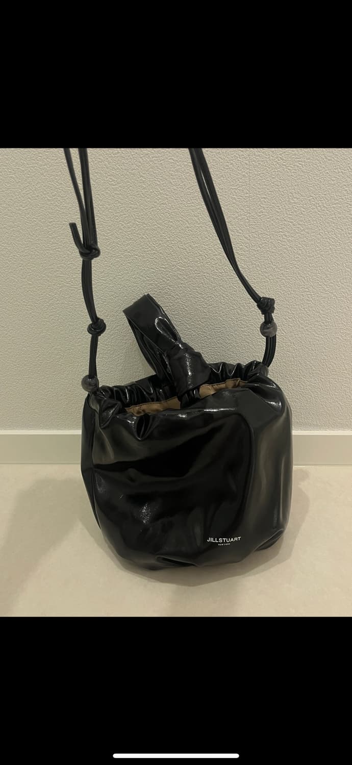 Jillstuart 질스튜어트 블랙 레더 버킷백 상품이미지7