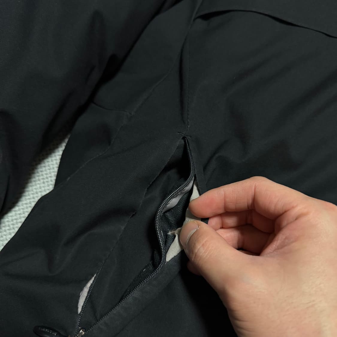 데상트 사이드로고 덕다운 패딩 자켓 상품이미지5