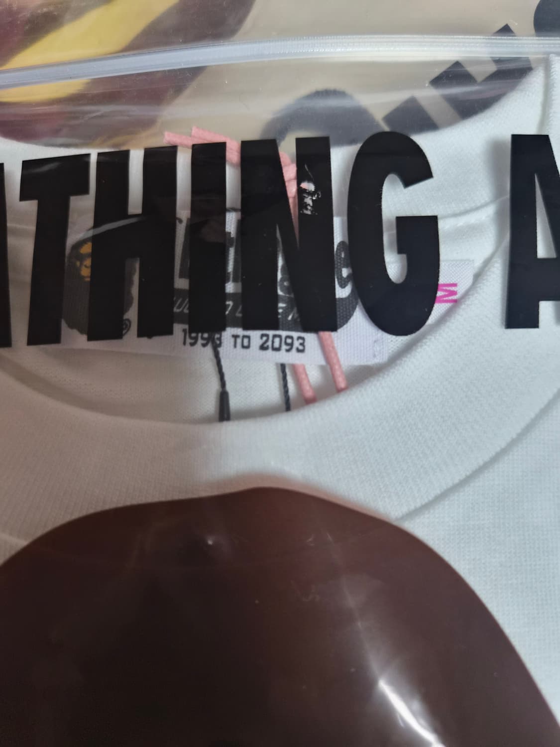 베이프정품 M 산리오 헬로키티 콜라보 컬리지 미니 티 상품이미지6