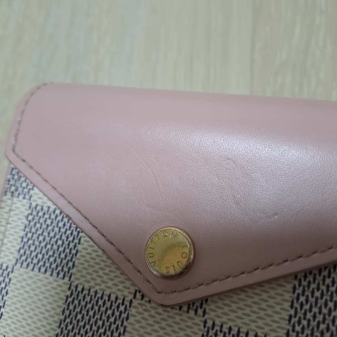 [100%/정품] 루이비통 조에 다미에 아주르 로즈 발레린 지갑 상품이미지2