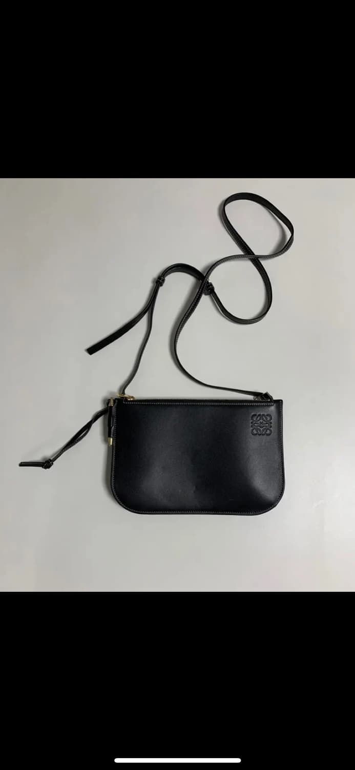 로에베 게이트 더블지퍼 파우치백 블랙 상품이미지2