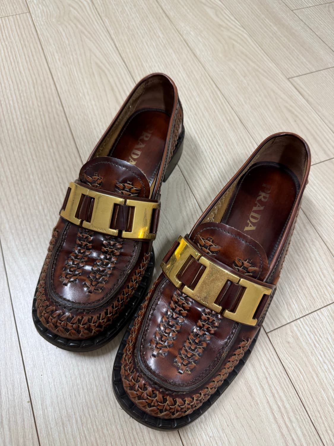 prada 프라다 브라운 로퍼 37사이즈 판매합니다 :) 상품이미지3