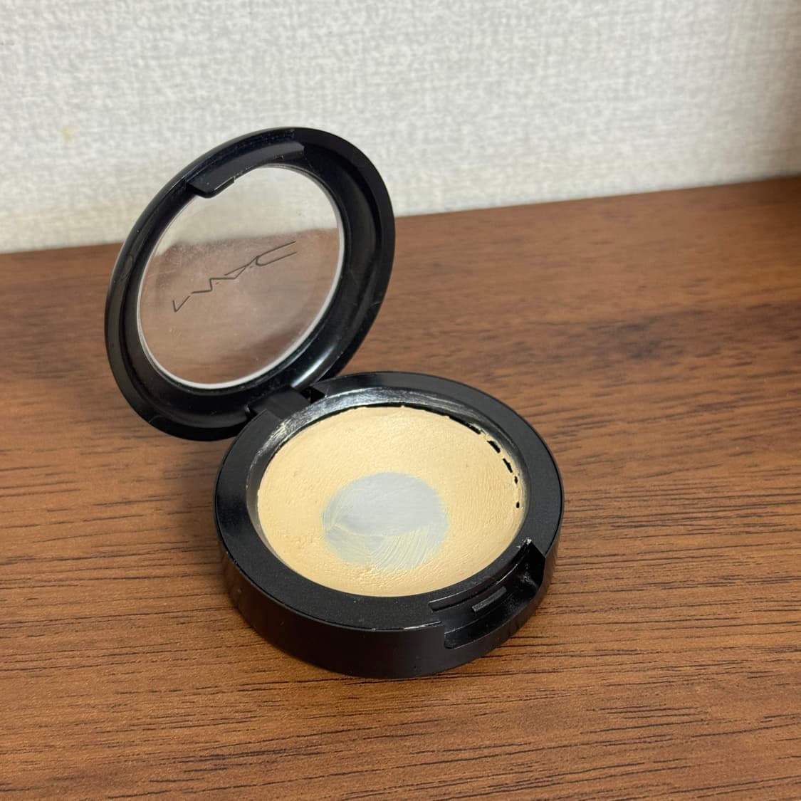 맥 크림 컬러 베이스 펄색상 하이라이터 상품이미지1