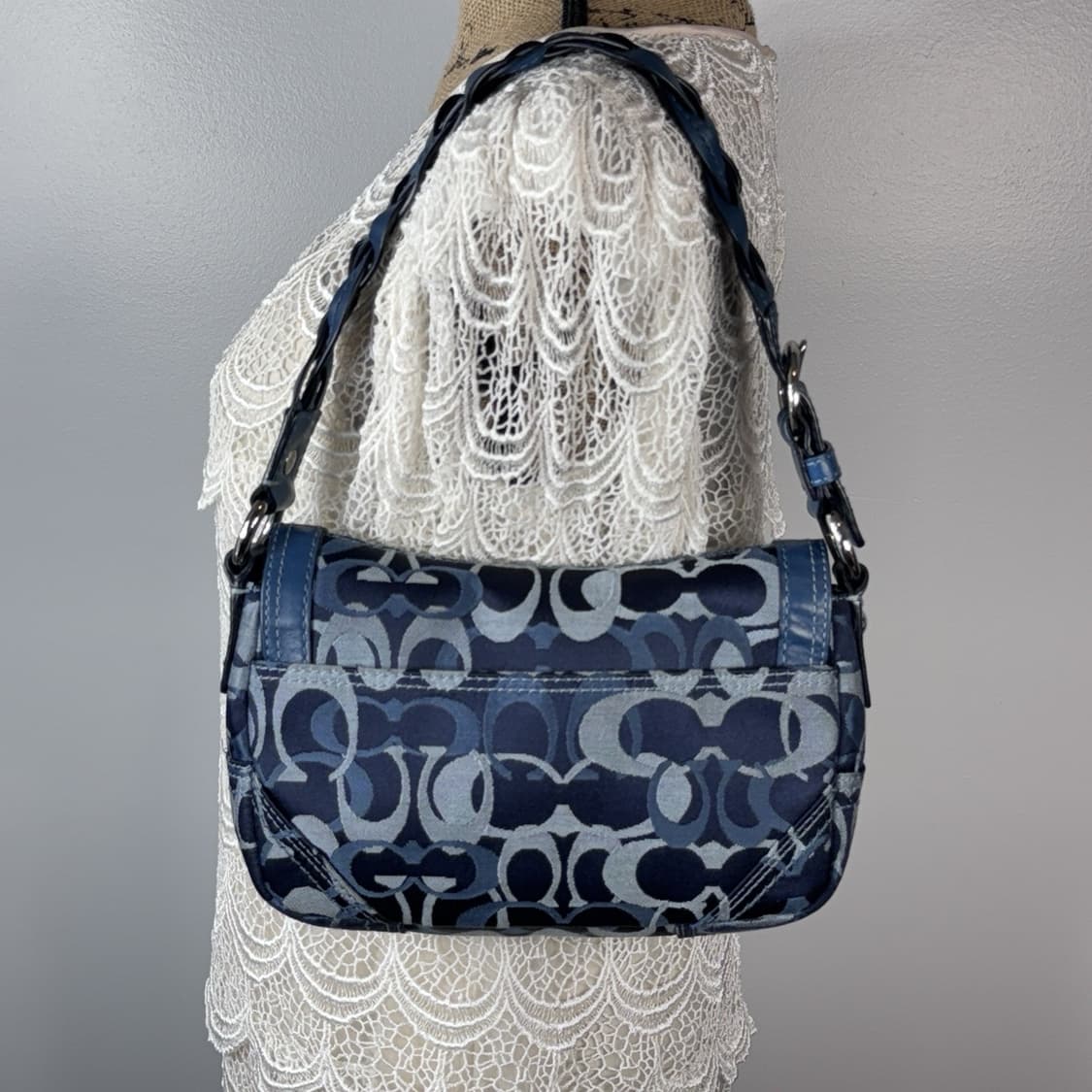 코치 블루 위빙 숄더백 상품이미지2