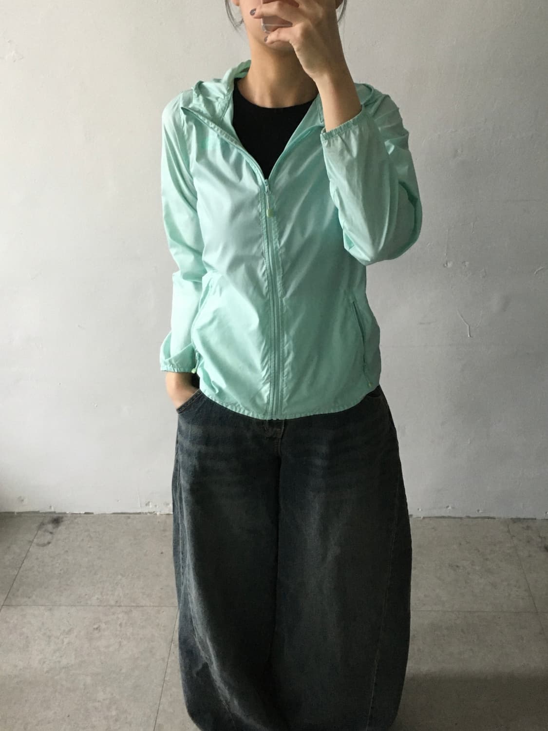 노스페이스 백프린팅 바람막이 상품이미지1