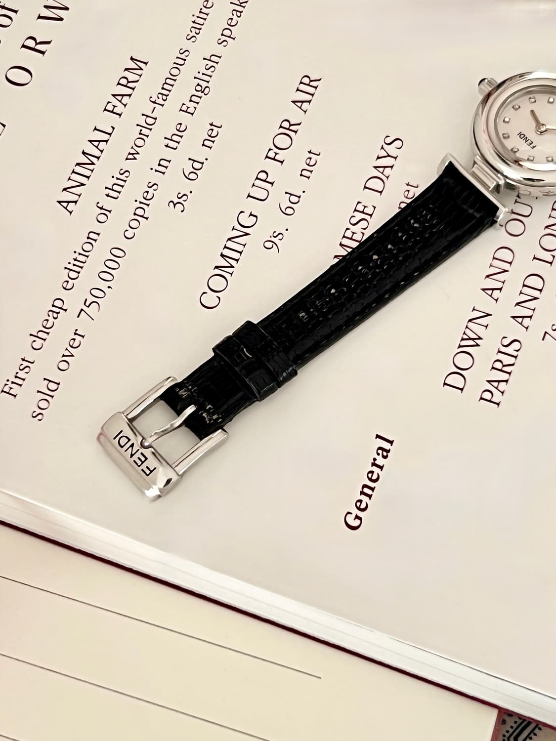 펜디 쉘 다이얼 12p 다이아 시계 / 정품감정 . 케어  상품이미지8