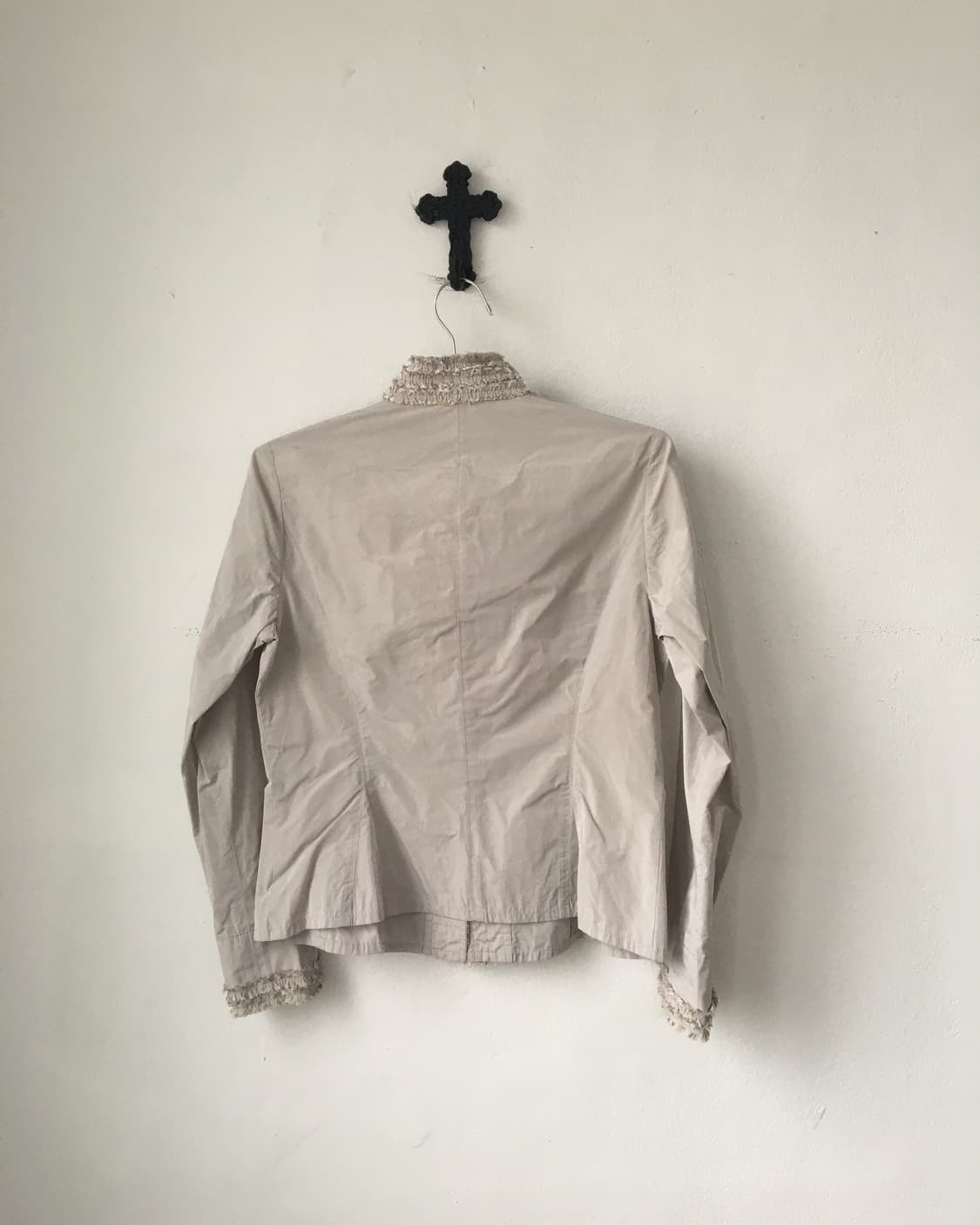 Frill point high neck glossy jacket 상품이미지3