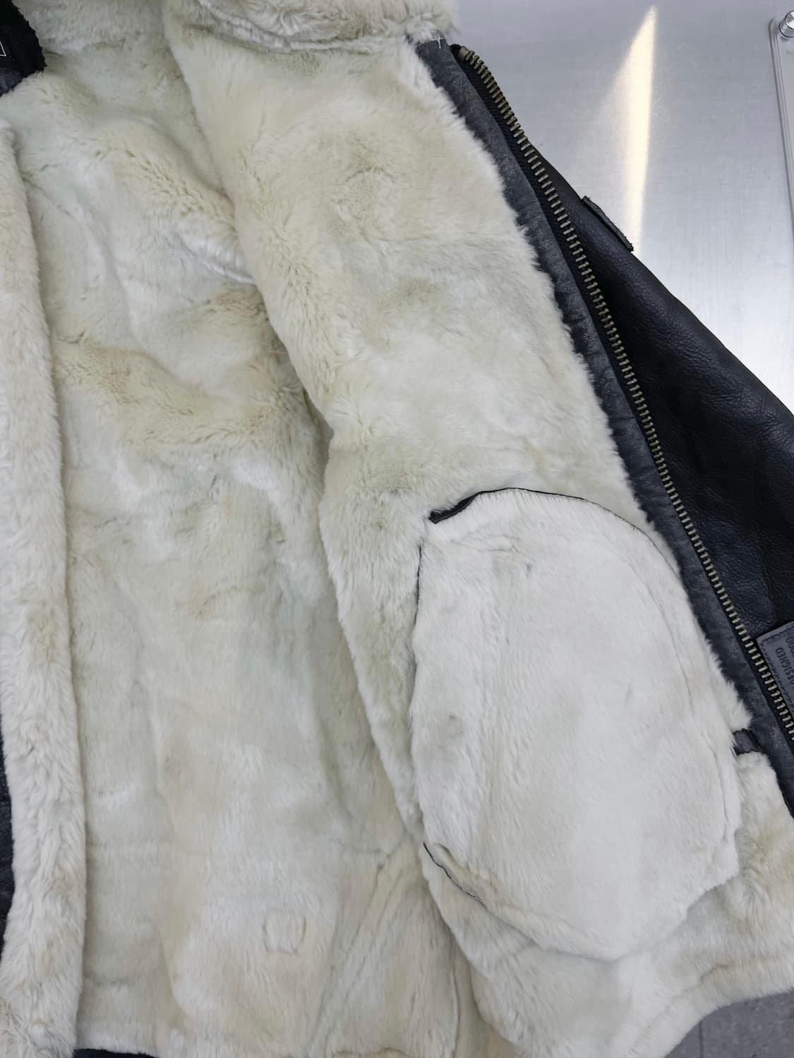 산토리 보스 커피 램 레더 무스탕 자켓 상품이미지7