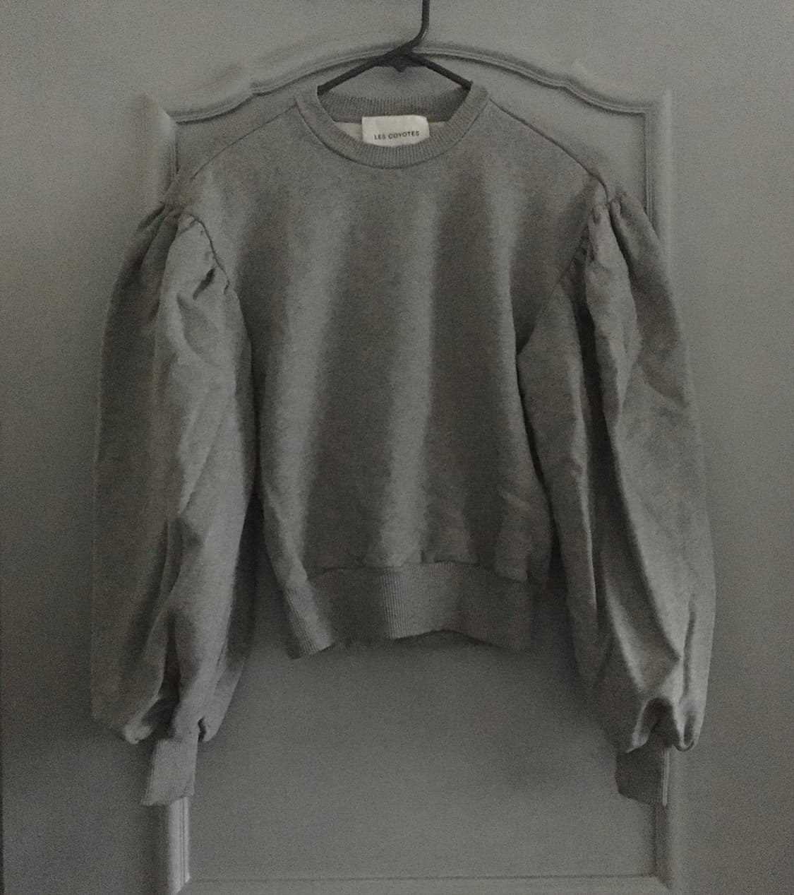 LES COYOTES DE PARIS 퍼프 소매 맨투맨 상품이미지3