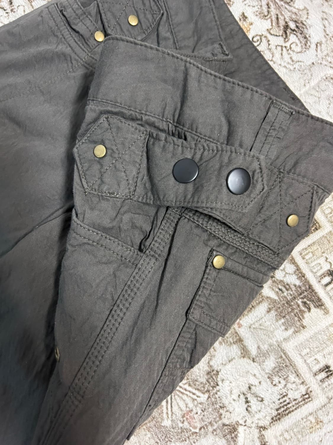 y2k khaki side strap pants 상품이미지3