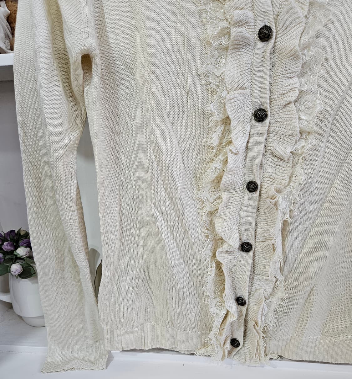 (axes femme) 아이보리 레이스 프릴 니트 가디건 상품이미지3