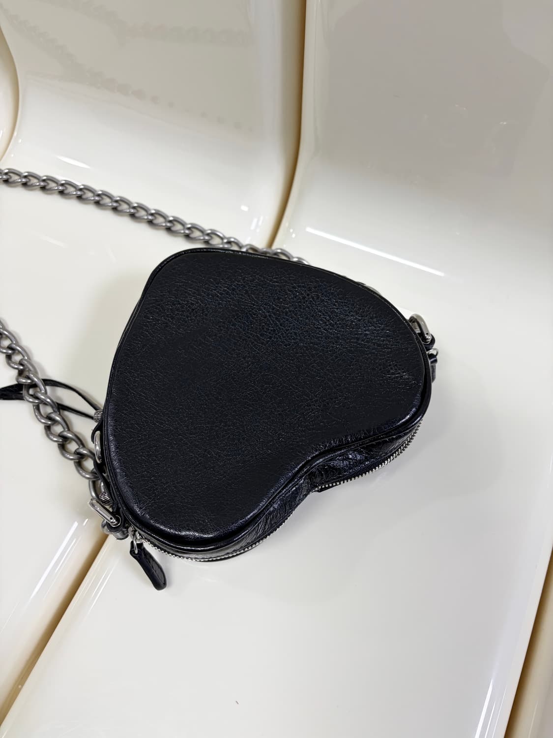 [S급 정품] 발렌시아가 르카골 하트백 상품이미지4