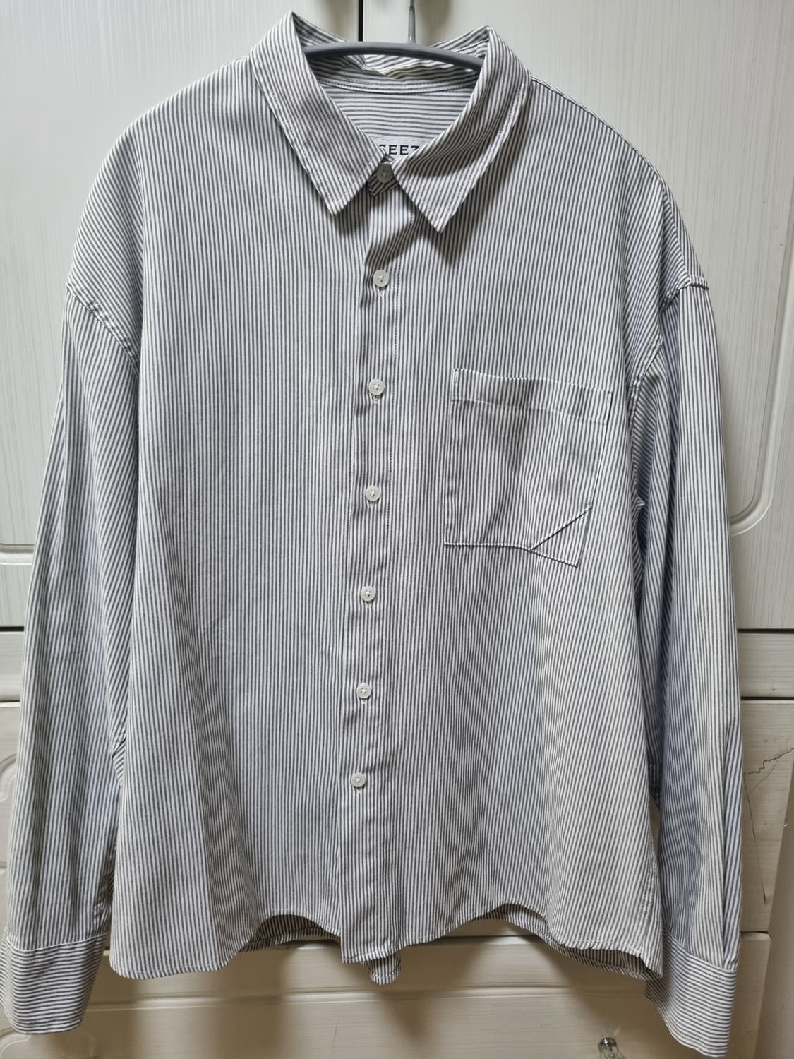 [데일리룸 X 시즈] 오디너리 크롭 스트라이프 셔츠 상품이미지2