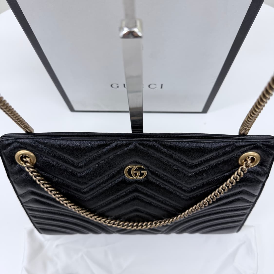 [S+급/M] 구찌 GG 마몬트 마틀라세 레더 체인 숄더백 블랙 상품이미지5