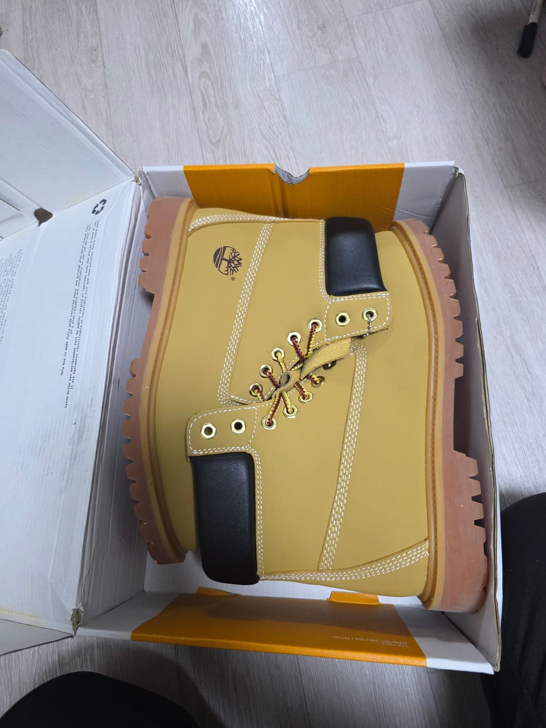 팀버랜드 6인치 부츠 260 8W 상품이미지3