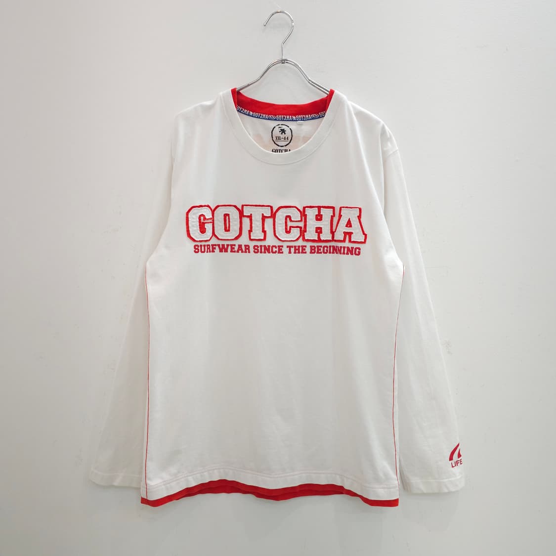 GOTCHA 프린팅 패치 긴팔티셔츠 상품이미지1