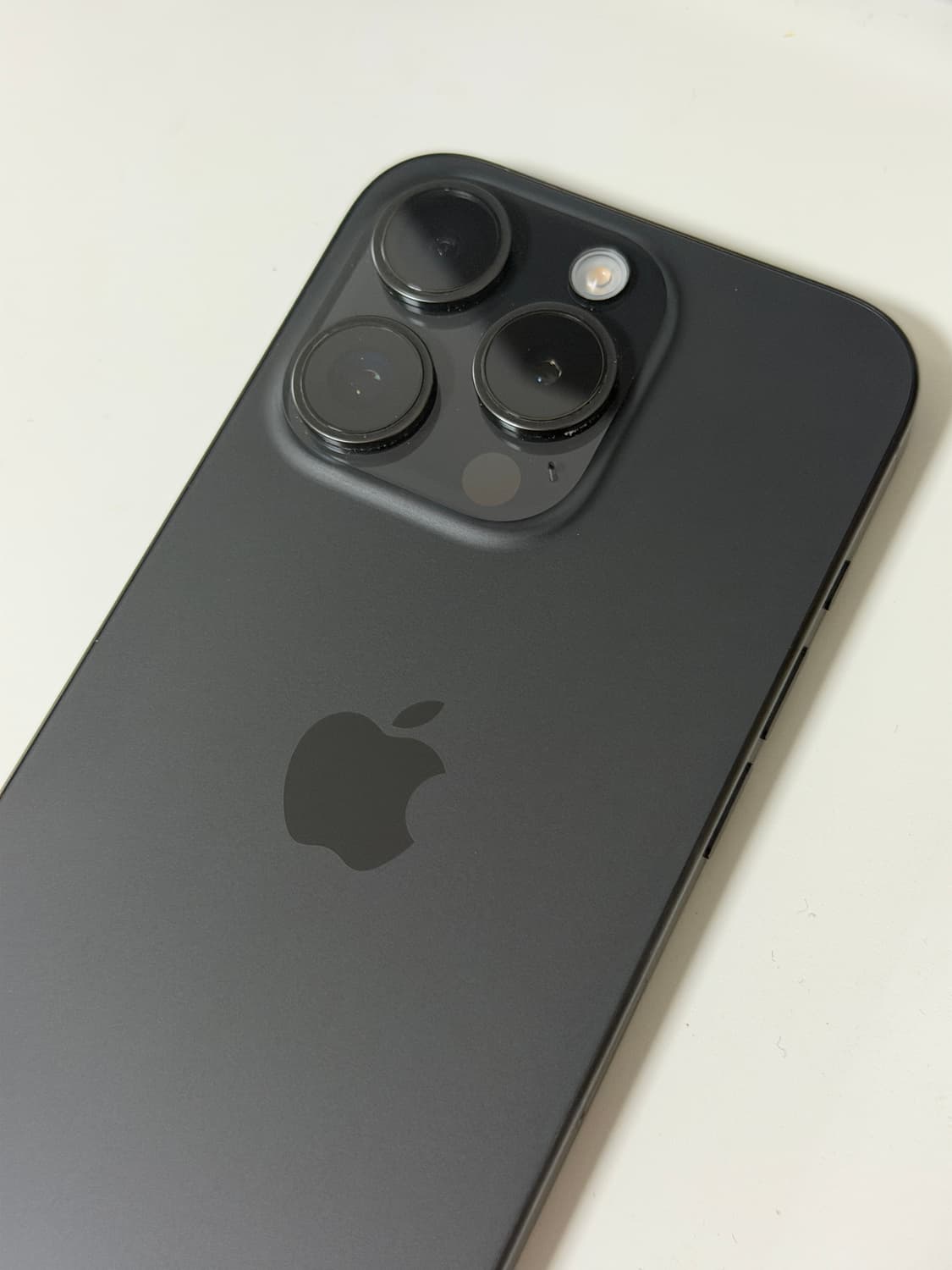 아이폰 15pro 256 블랙 상품이미지2