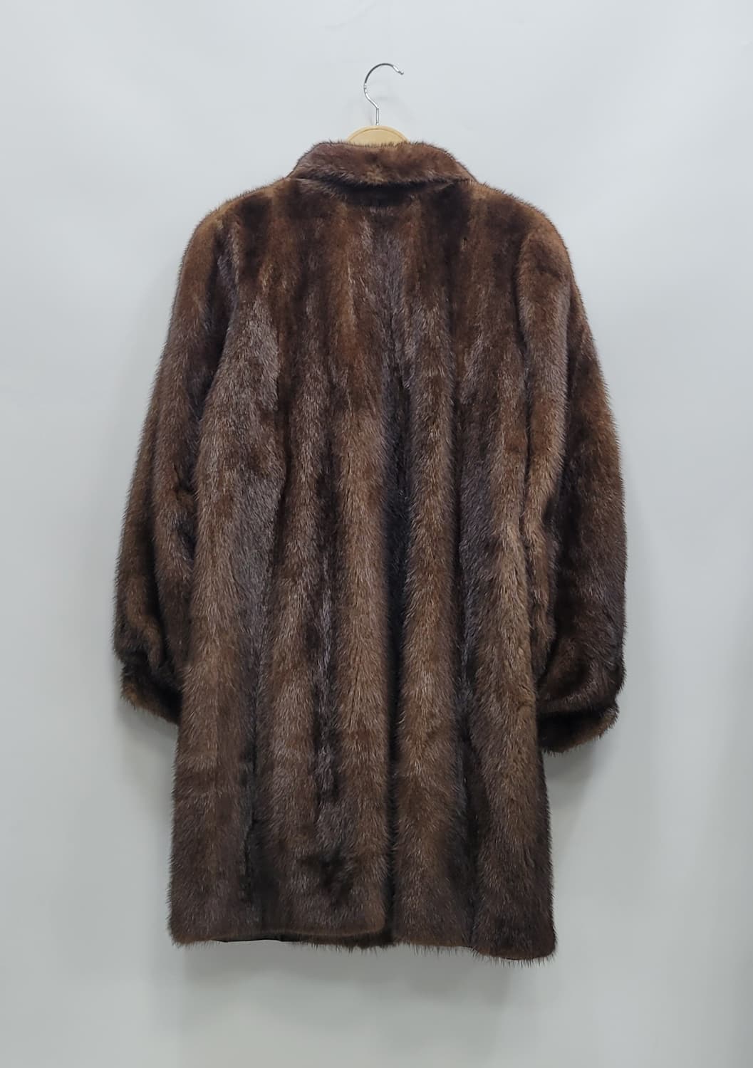 근화모피 사가 밍크 하프 코트 / 여 91-100-165
 상품이미지2