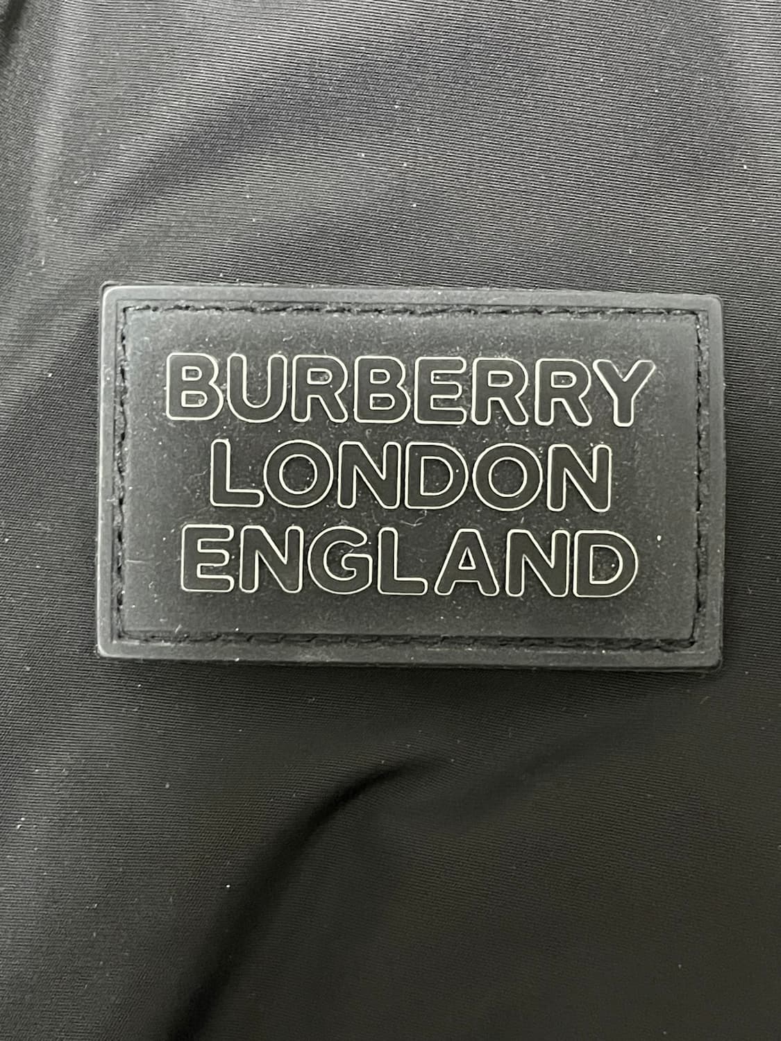 [ M ] 24년식 버버리 리버시블 체크 바람막이 자켓 새상품급 상품이미지3