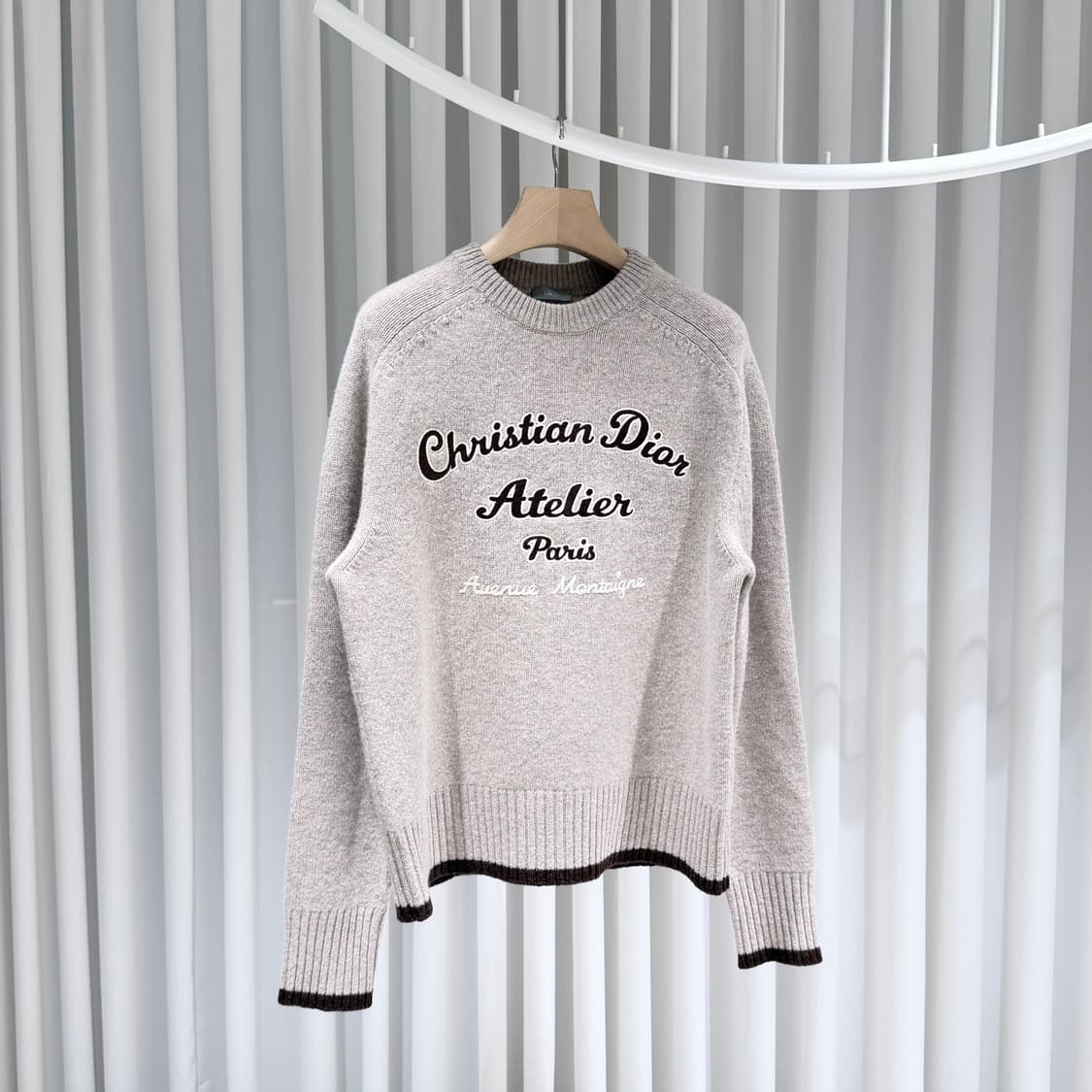 L / 디올 아뜰리에 베이지 니트 상품이미지1