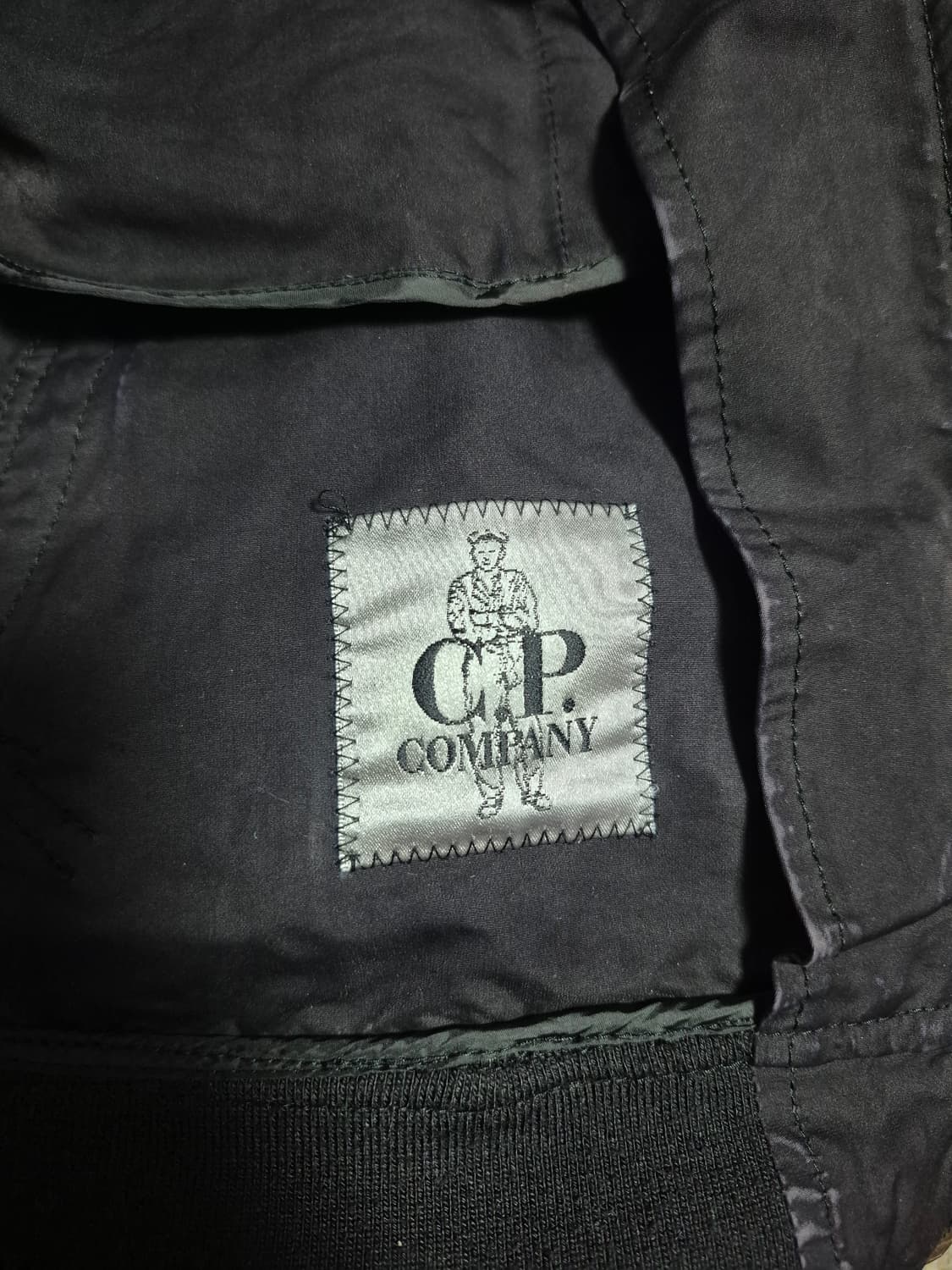 CP컴퍼니 C.P.Company 가먼츠다잉 블랙 봄버 자켓 상품이미지3