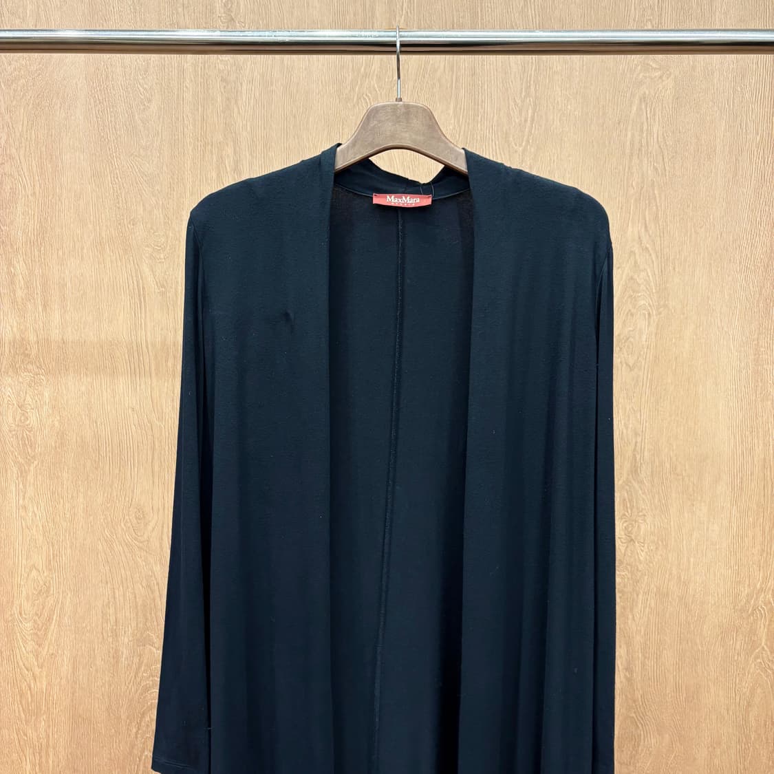 막스마라 니트 롱 가디건 스트라이프 절개 디테일 긴팔 루즈핏 블랙 상품이미지4