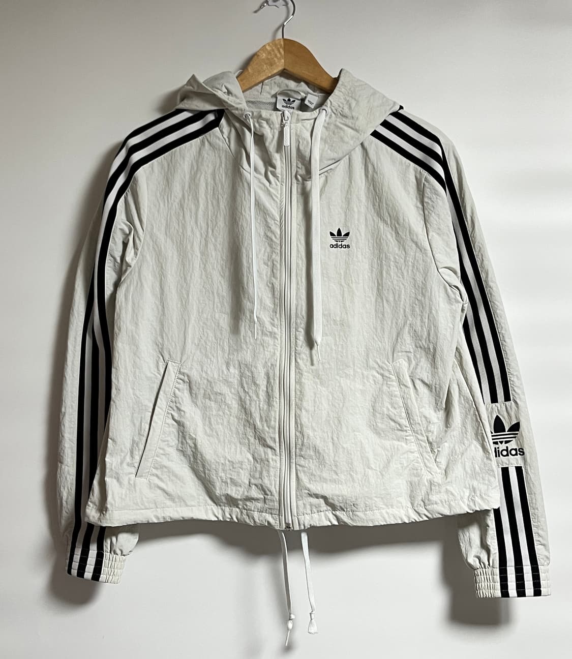 아디다스 크롭 바람막이 윈드브레이커 자켓 점퍼 M 상품이미지1