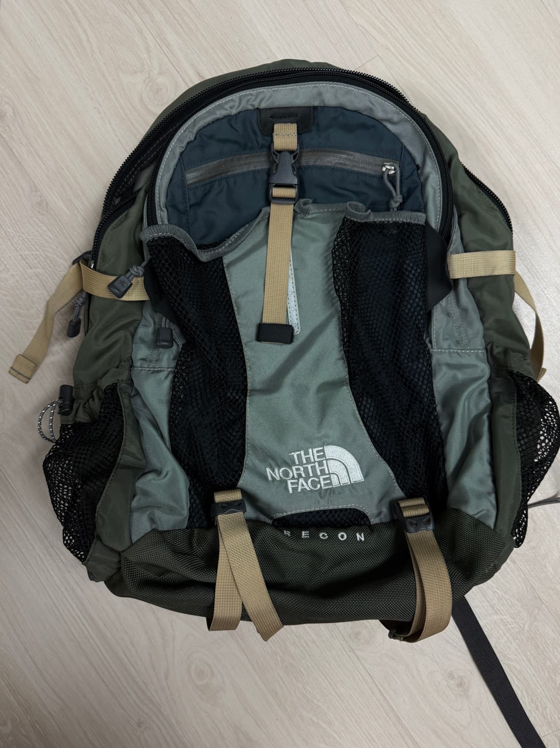 노스페이스 백팩 상품이미지1