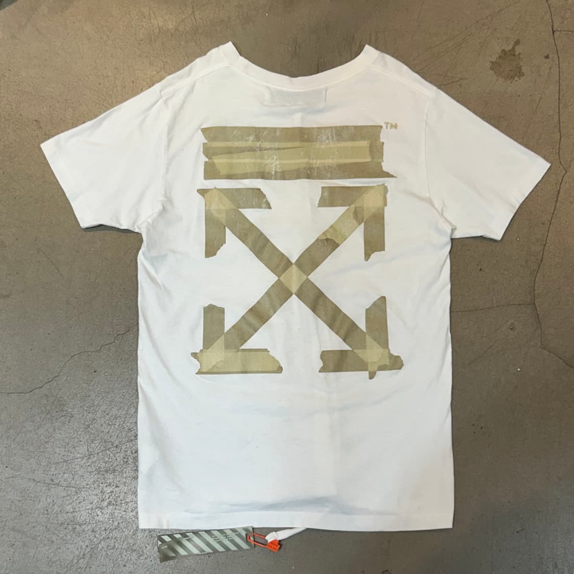 L 오프화이트 화이트 반팔티 상품이미지2