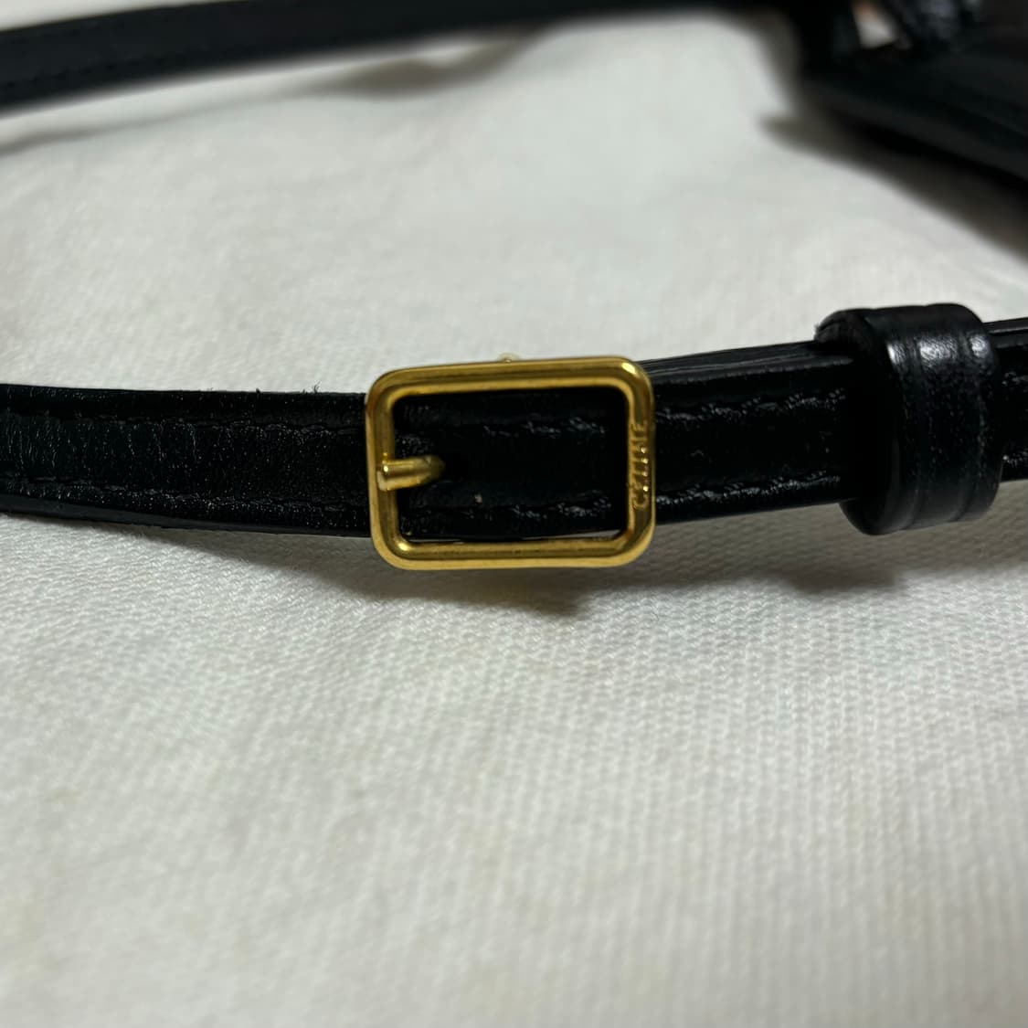 정품 셀린느 미니 크로스백 상품이미지3