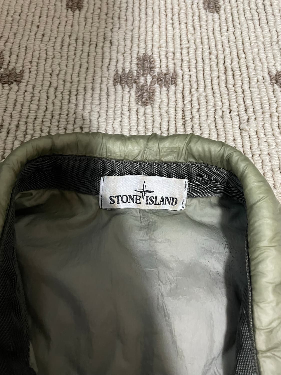 스톤아일랜드 경량 패딩 셔츠 상품이미지2