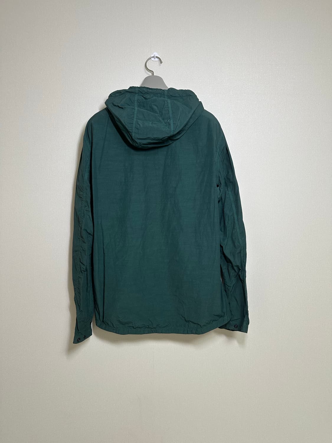 [L size] 21SS 스톤아일랜드 후드 윈드 브레이커 그린 상품이미지2