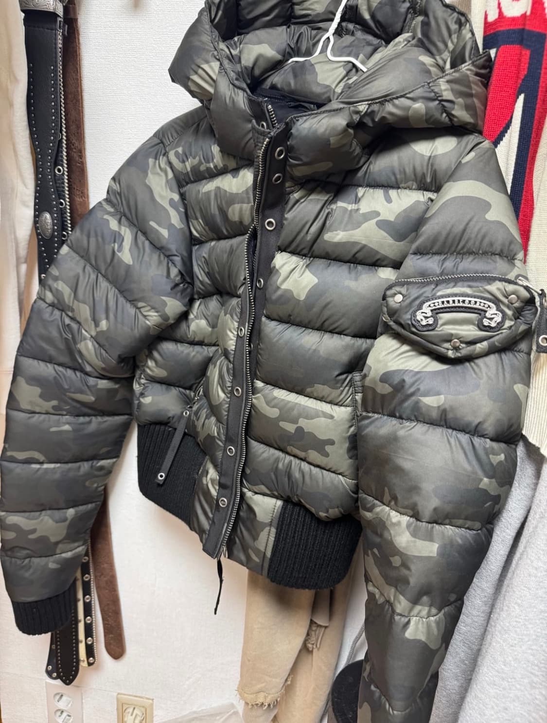 배드블러드 카모 패딩 급전 상품이미지1