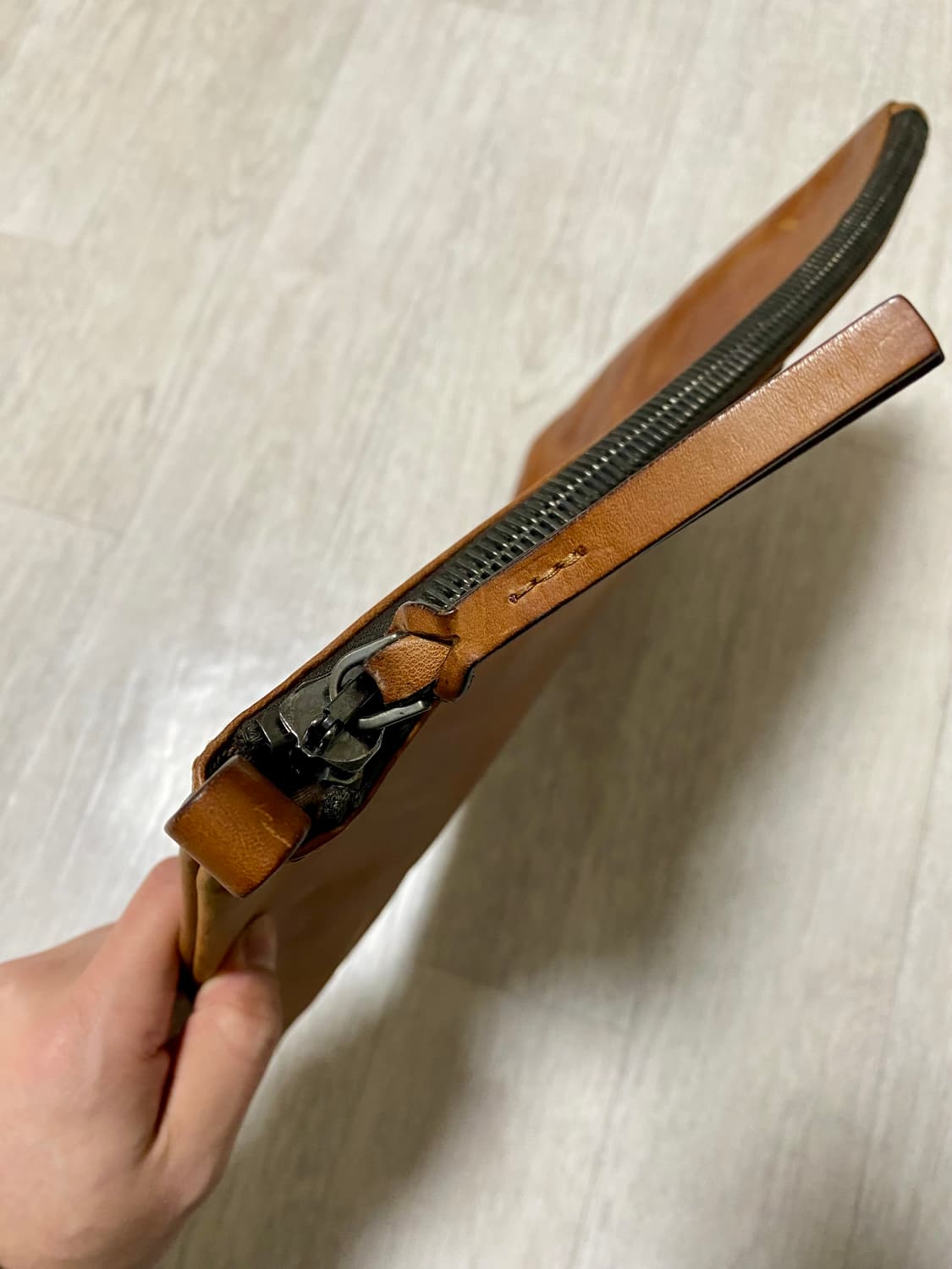 부테로 가죽 클러치백 상품이미지5