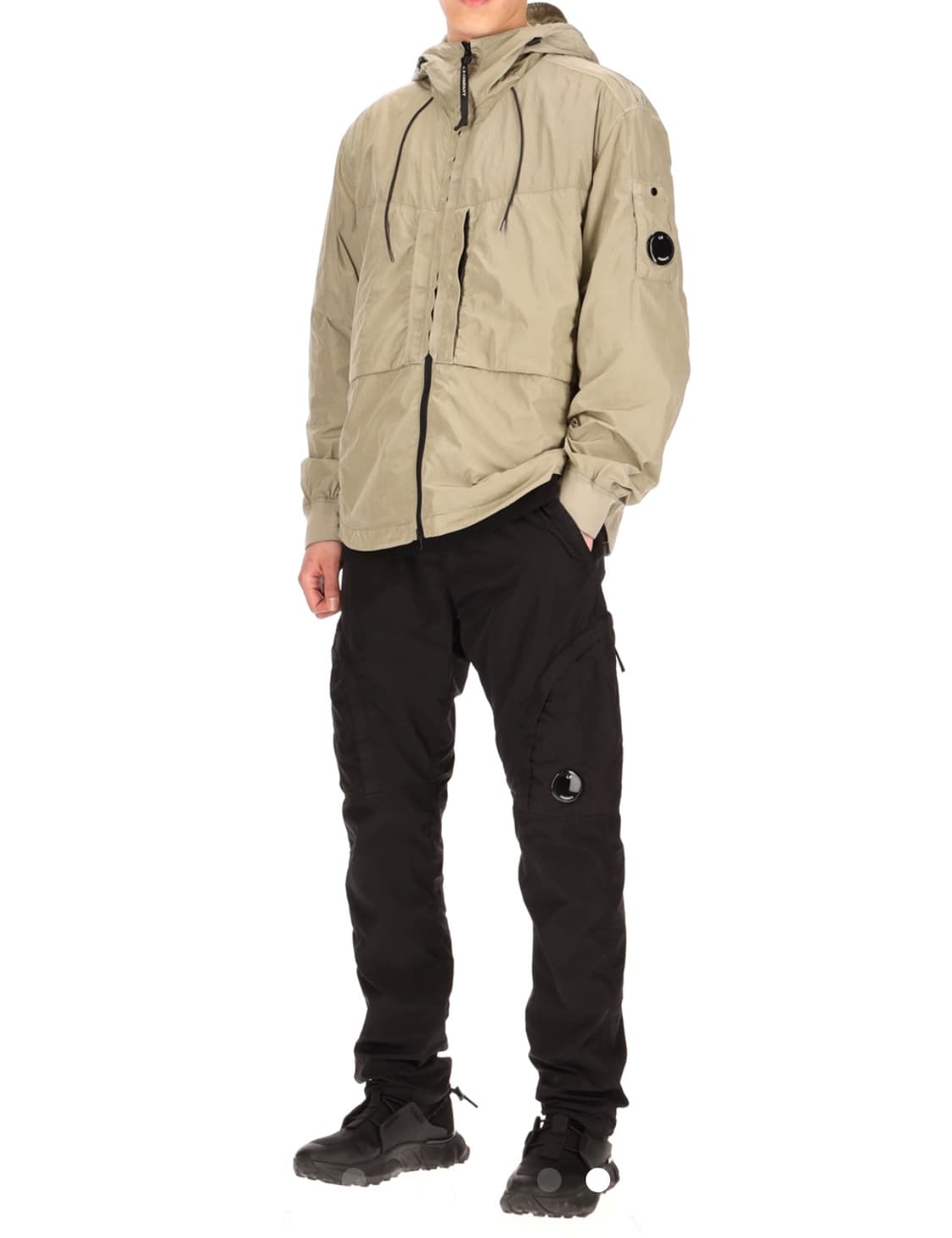 새상품(50)씨피컴퍼니 크롬 R 레귤러 지퍼 나일론팬츠 블랙 상품이미지7