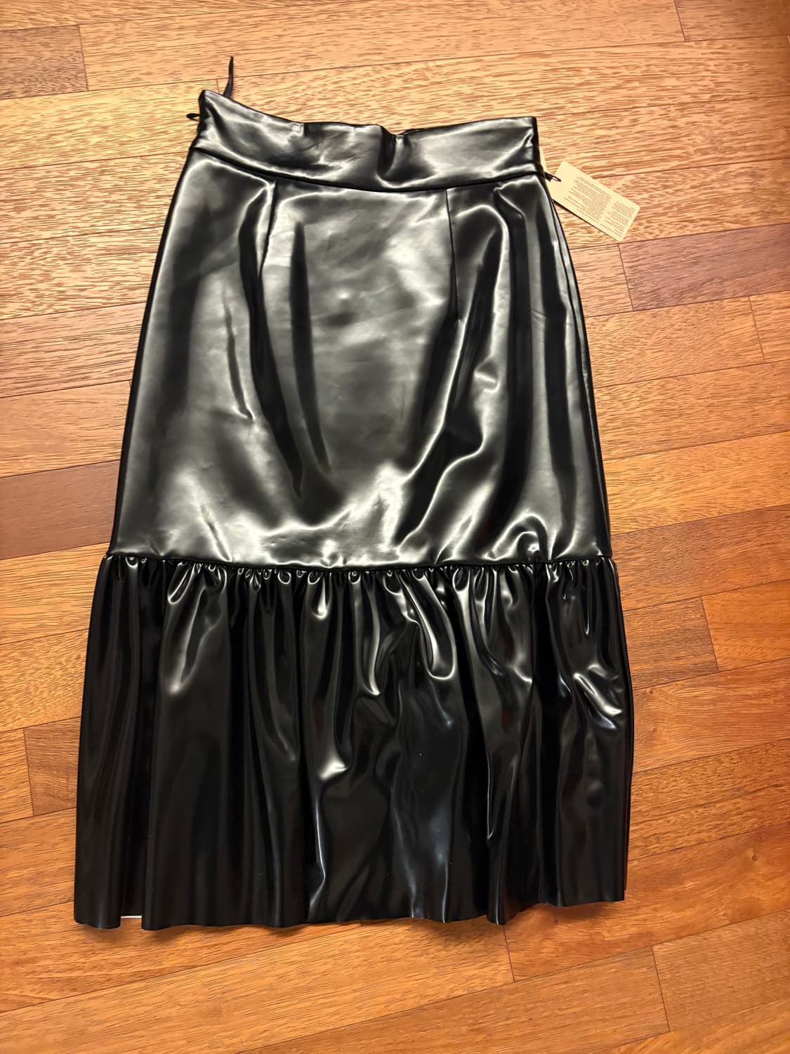 미우미우 가죽 치마 상품이미지1