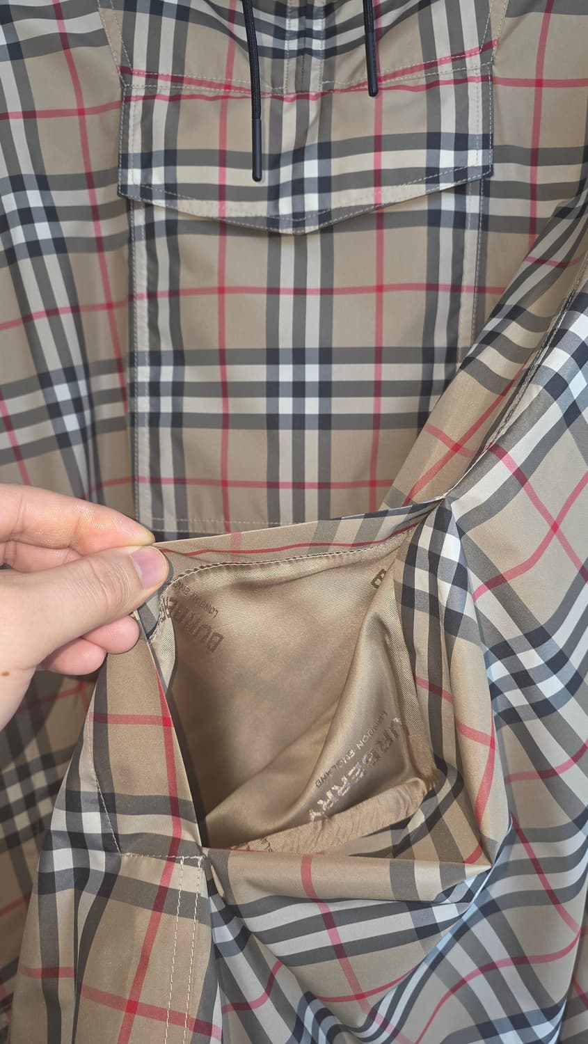 버버리 체크 후드 케이프 판초 남녀공용 원사이즈 (미착용 / 영수증O) 상품이미지4
