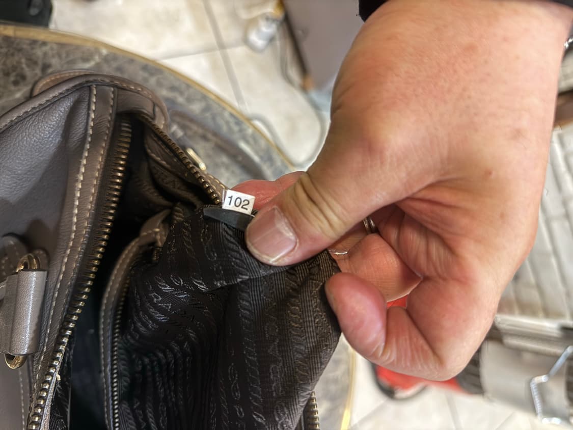 정품 프라다 비텔로 다이노 2way백 팝니다 상품이미지10