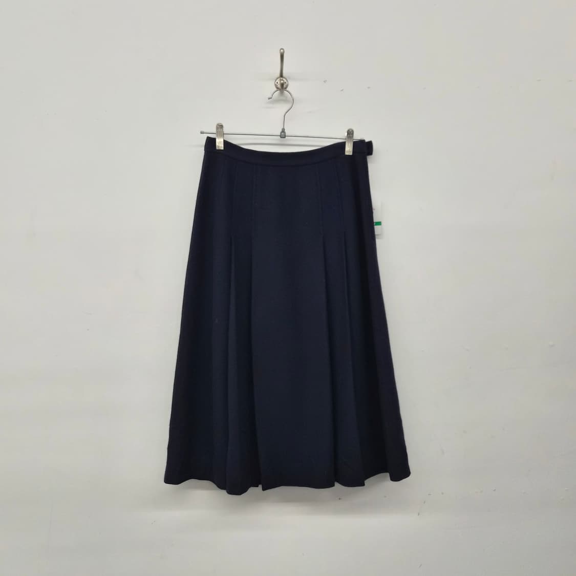 아쿠아 스큐텀 네이비 플리츠 롱 스커트 여성 26in 상품이미지4