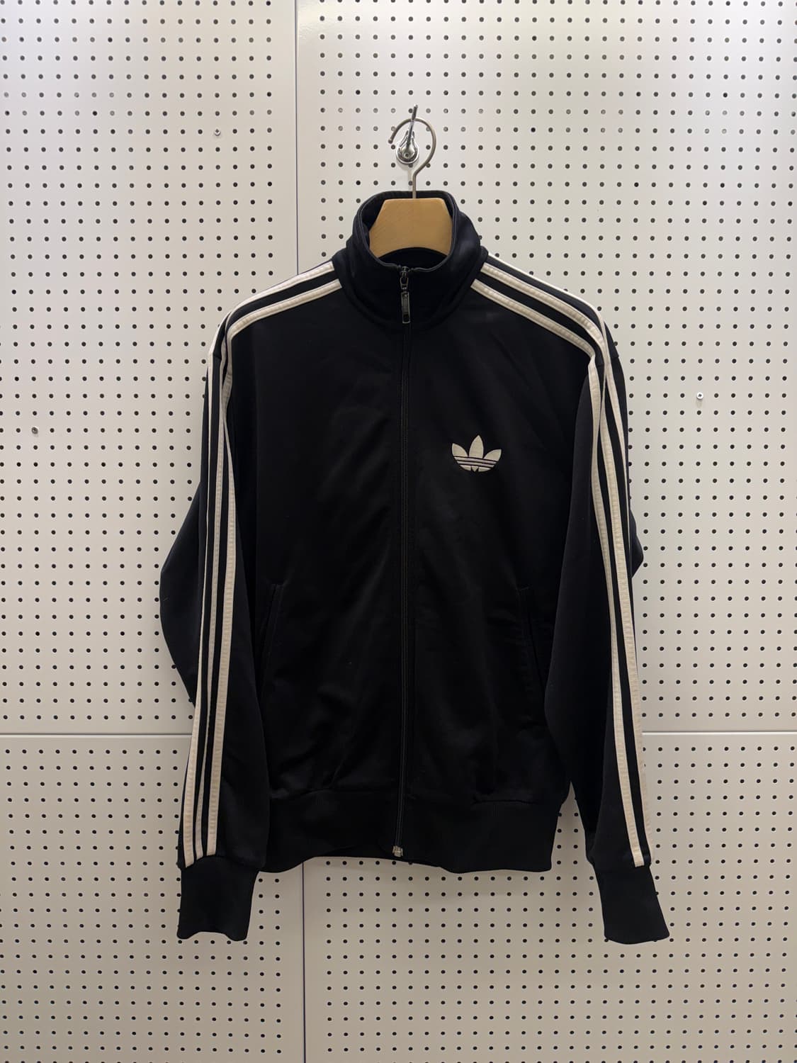 아디다스 오리지널 트랙 자켓 블랙 U529 상품이미지2
