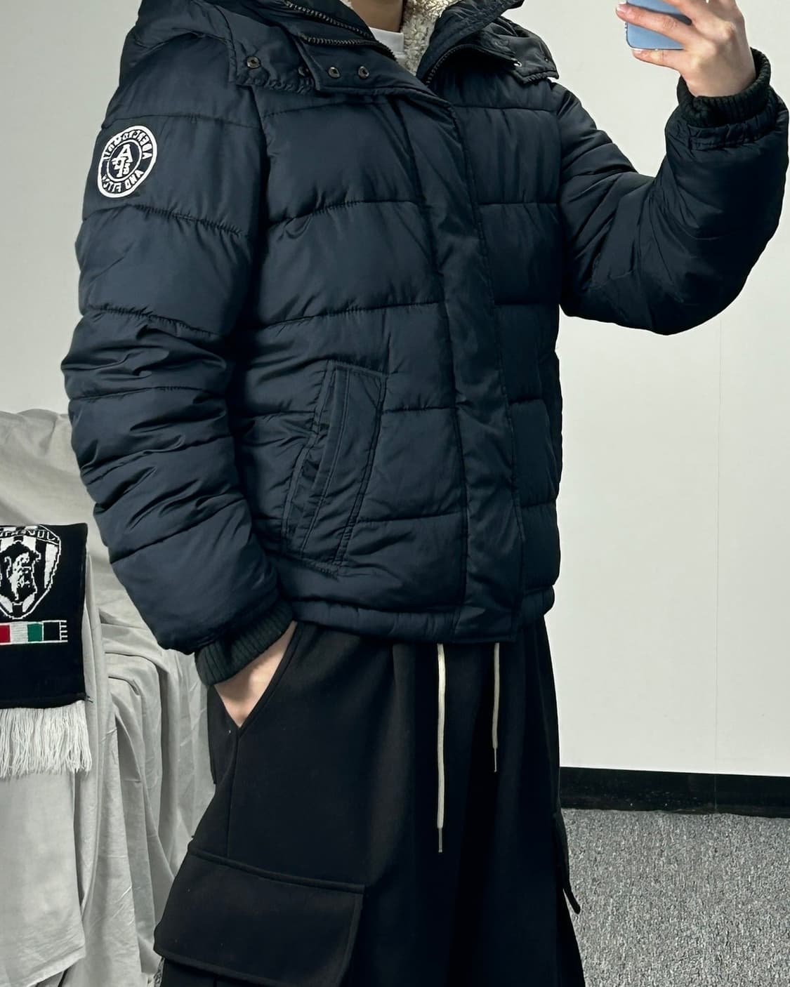 아베크롬비 패치로고 네이비 숏패딩  상품이미지2