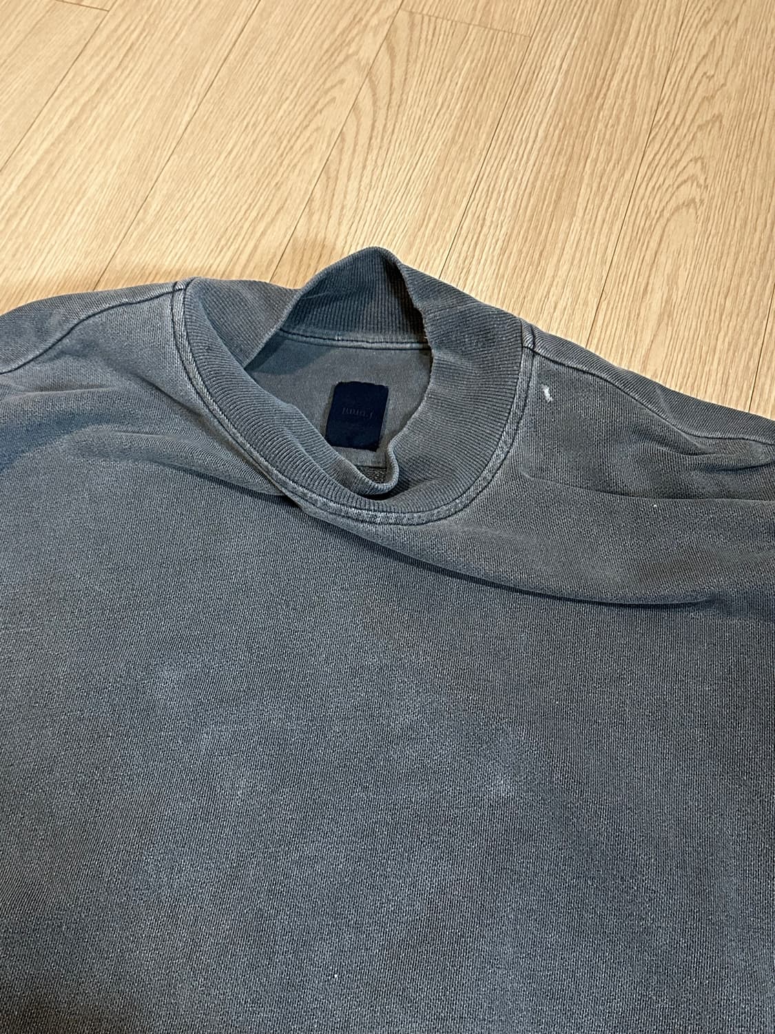 준지 하이넥 달 프린팅 맨투맨 상품이미지2