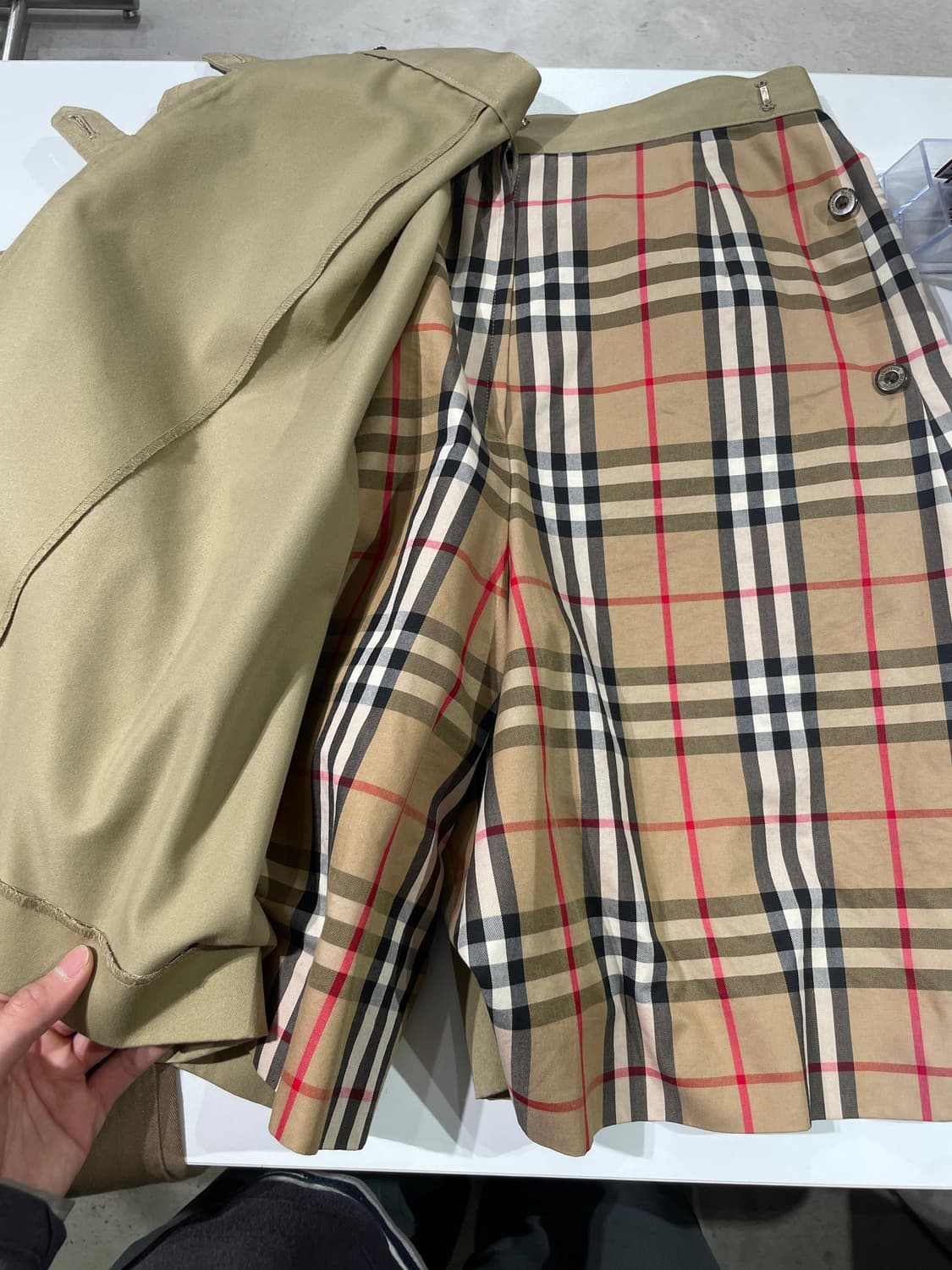 버버리 베이지 노바체크 도킹 랩 하프 팬츠 상품이미지10