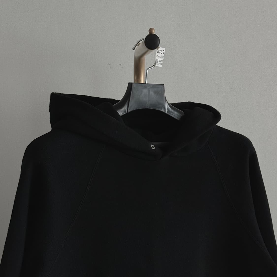 셀린느 백로고 후드 블랙 여성
L 사이즈 
드라이 완료 
새상품급 
 상품이미지4