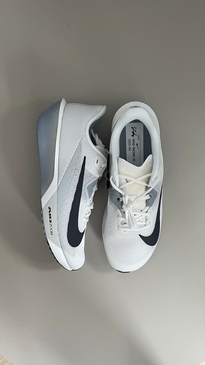 박스포함 새상품 나이키 에어 줌 플라이 4 화이트 270 상품이미지5