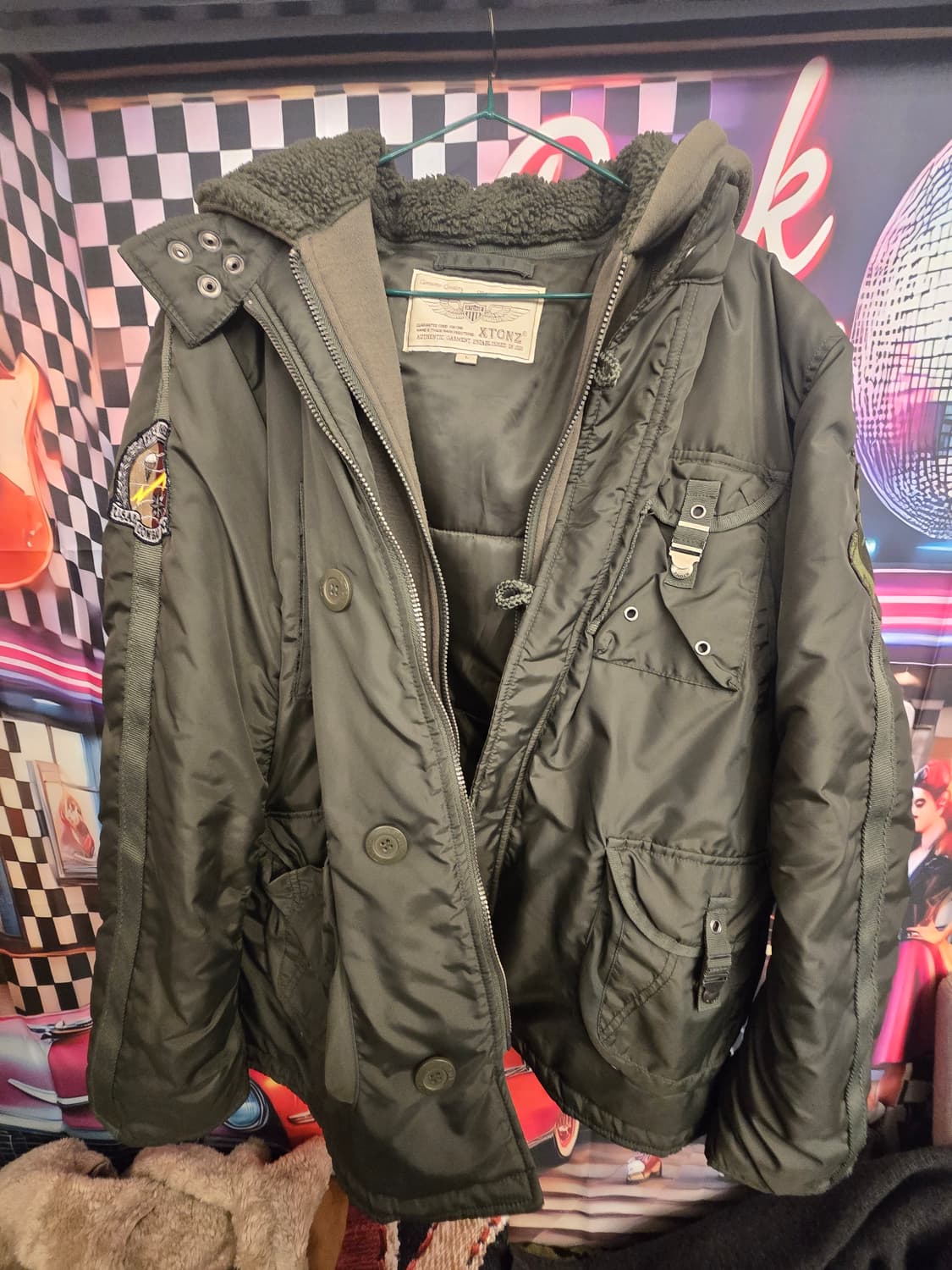 엑스톤즈(XTONZ) 브랜드의 N3B 밀리터리패딩 상품이미지9